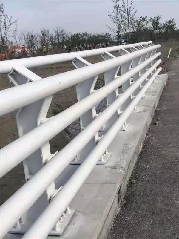 防撞護欄