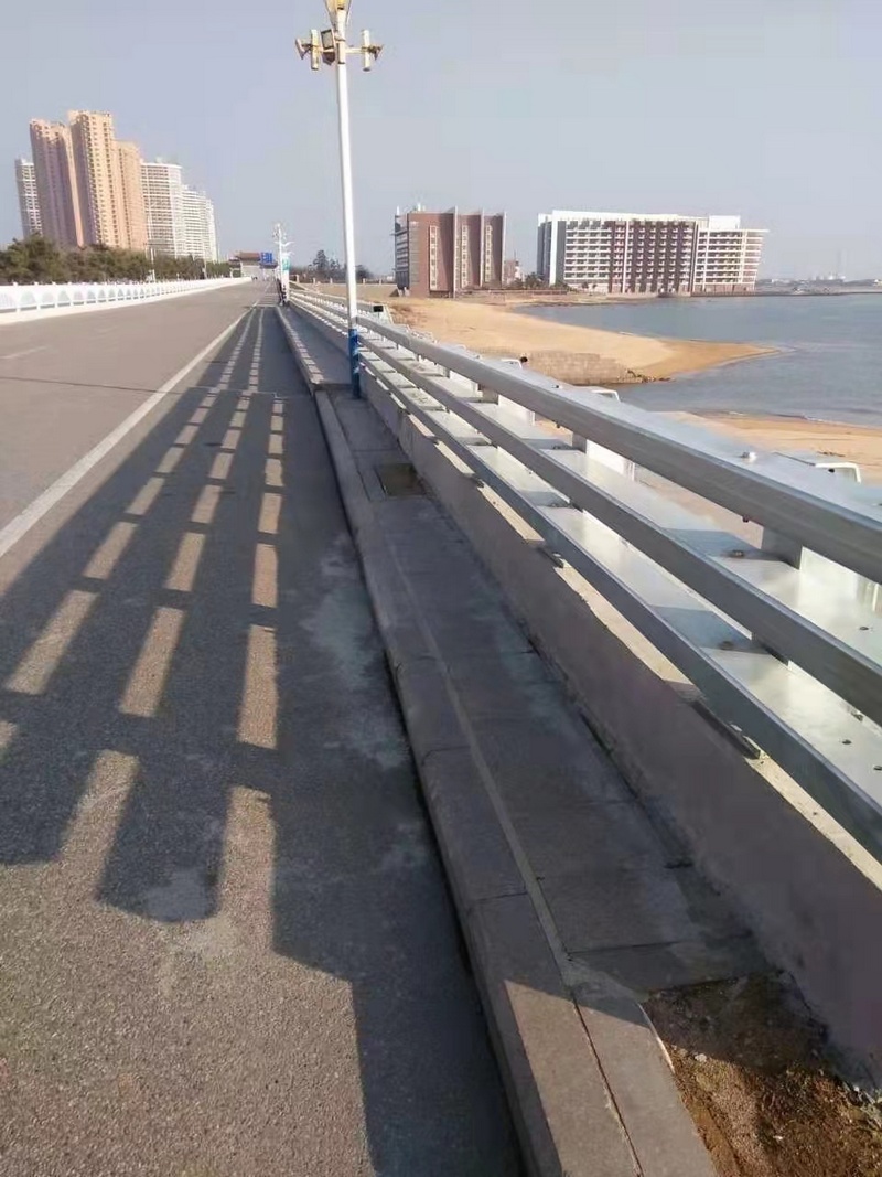 防撞護欄
